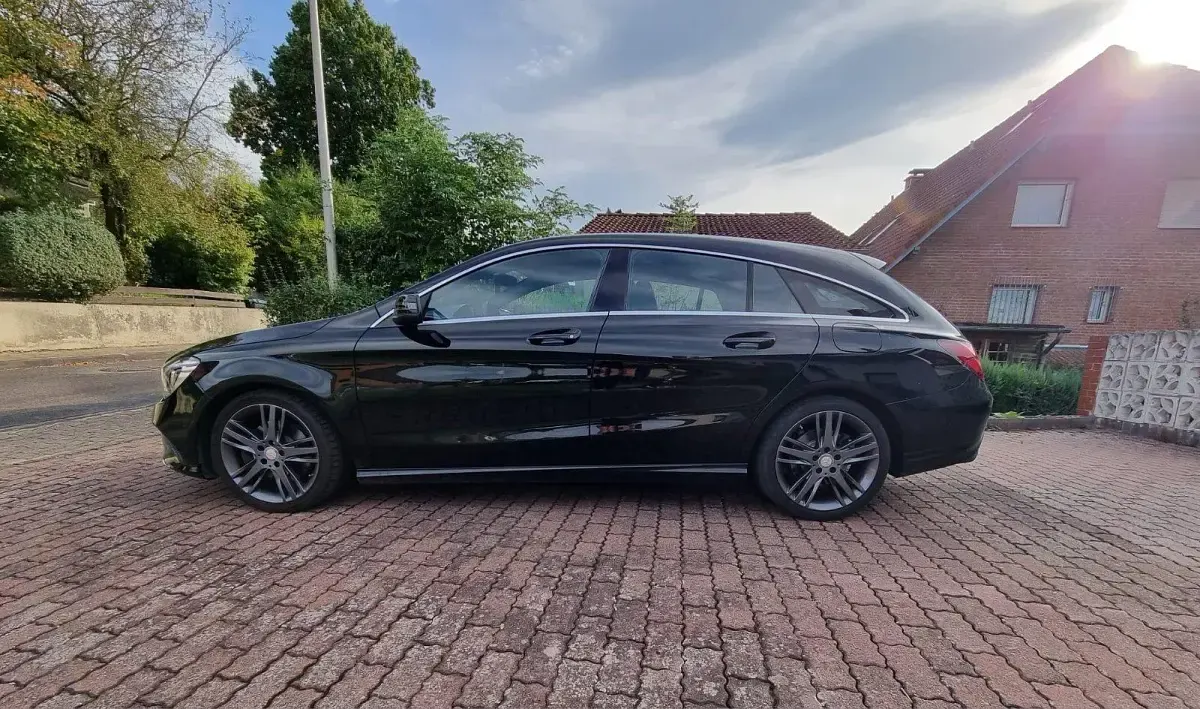Gebraucht Mercedes CLA250e Shooting Brake 211 PS (155 kW) 2016 Schwarz Kombi