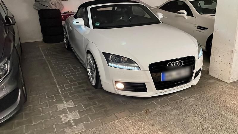 Weiß Gebraucht 2011 Audi TT Cabrio | 15.900 € - Bild 1/4