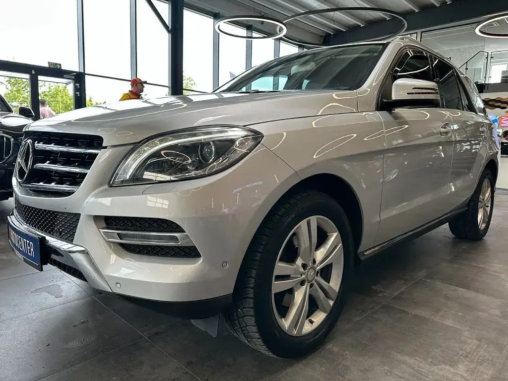 Gebraucht Mercedes ML250 204 PS (150 kW) 2015 Silber SUV