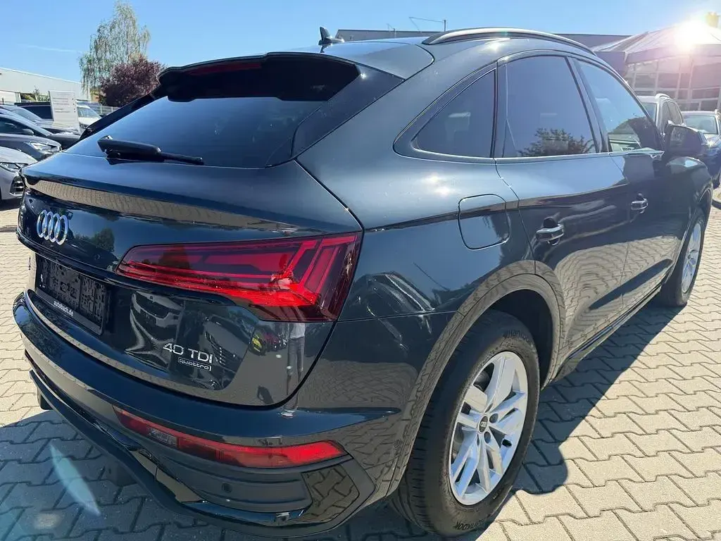 Gebraucht Audi Q5 Sportback Sport 204 PS (150 kW) 2022 Grau SUV