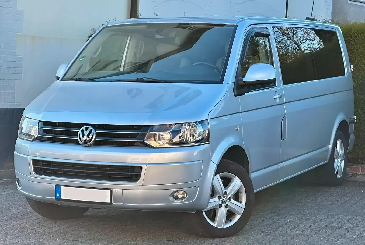 Gebraucht VW Caravelle 180 PS (132 kW) 2011 Silber Van