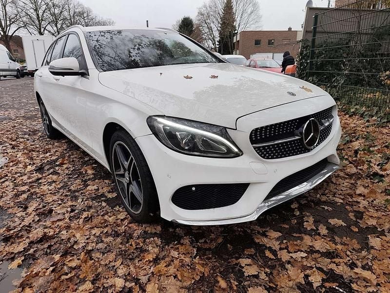 Gebraucht Mercedes C220 170 PS (125 kW) 2018 Polarweiss  unilack Kombi