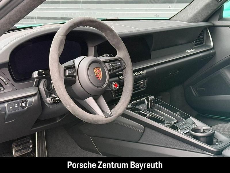 Neu Porsche 911 541 PS (397 kW) 2025 Grün Limousine