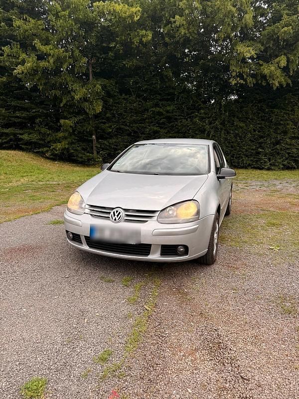 Silber Gebraucht 2008 VW Golf V Kleinwagen | 1.700 € - Bild 1/4