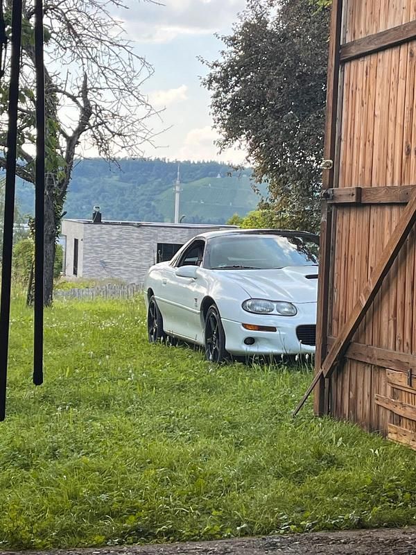 Gebraucht Chevrolet Camaro SS 329 PS (241 kW) 2002 Weiß Coupé