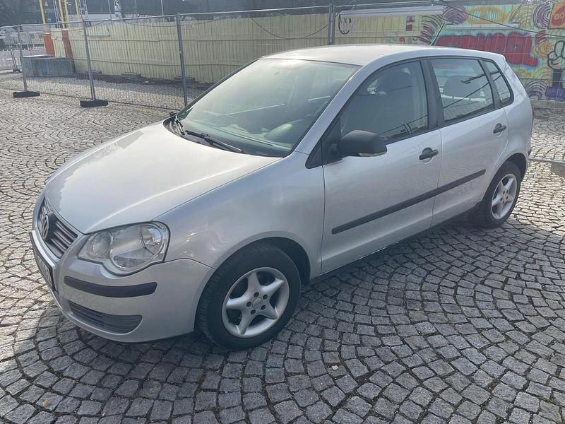 Gebraucht VW Polo 64 PS (47 kW) 2006 Silber Kleinwagen