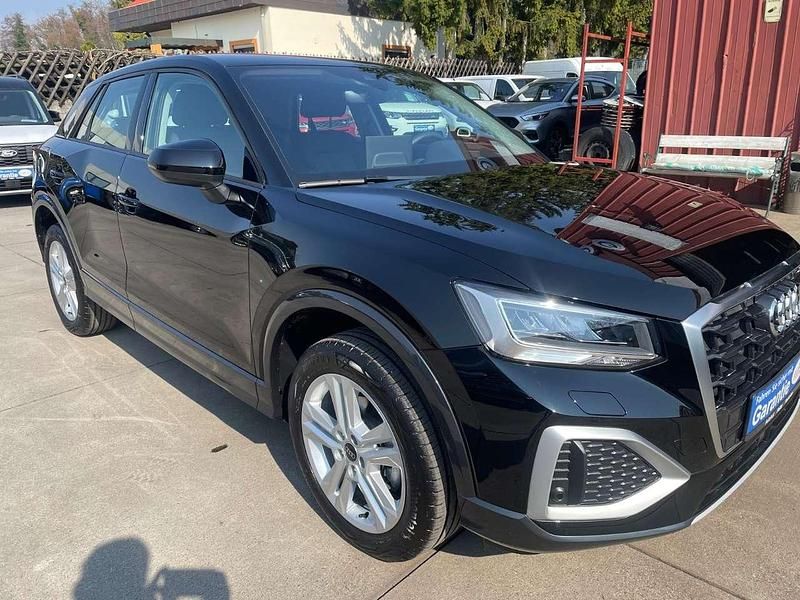 Gebraucht Audi Q2 Advanced 116 PS (85 kW) 2025 Schwarz SUV