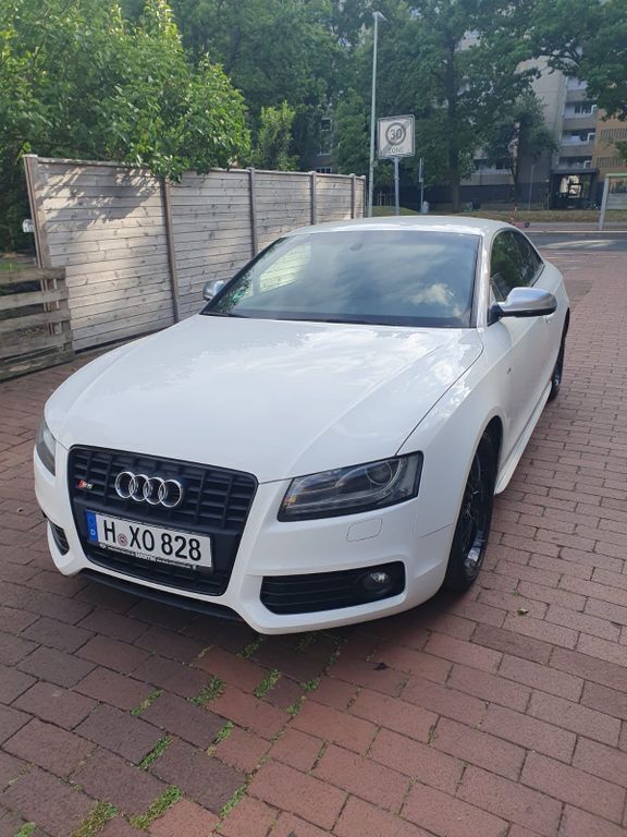 Weiß Gebraucht 2010 Audi A5 S-Line Coupé | 5.900 € (Superpreis) - Bild 1/4