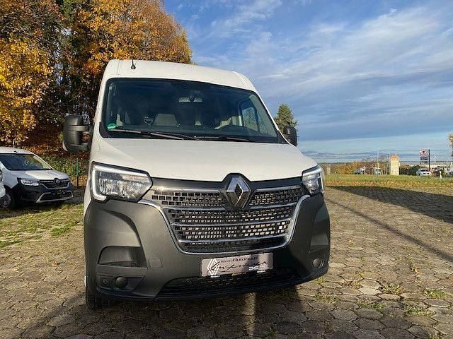 Weiß Gebraucht 2022 Renault Master Komfort Van / Kleinbus | 26.980 € (Etwas zu teuer) - Bild 1/4