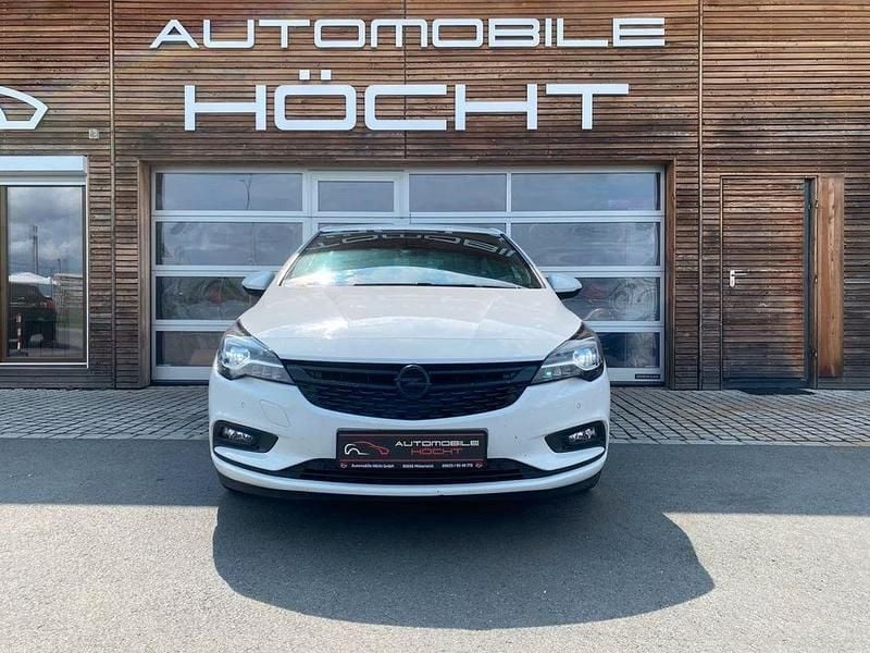 Gebraucht Opel Astra Dynamic 200 PS (147 kW) 2016 Weiss Limousine
