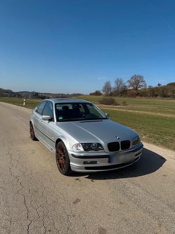 Gebraucht BMW 325 192 PS (141 kW) 2001 Limousine
