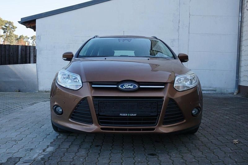 Gebraucht Ford Focus 125 PS (91 kW) 2013 Braun Kombi