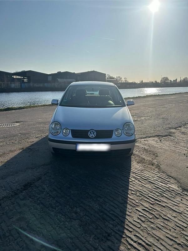 Gebraucht VW Polo 75 PS (55 kW) 2001 Silber Kleinwagen