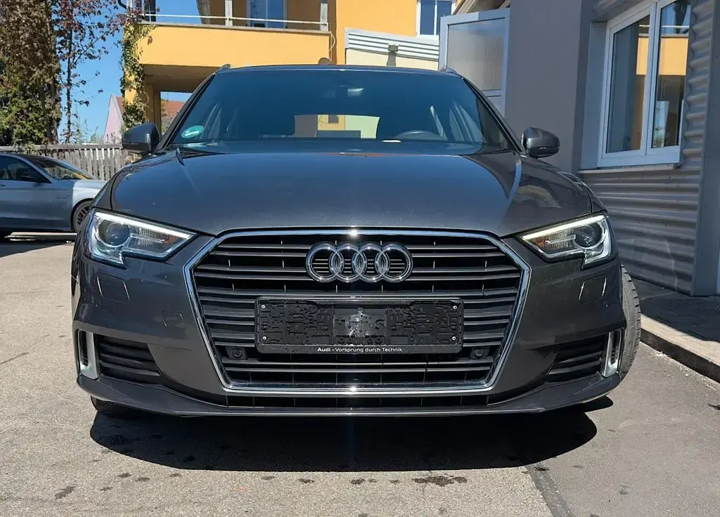 Gebraucht Audi A3 S-Line 150 PS (110 kW) 2018 Grau Limousine