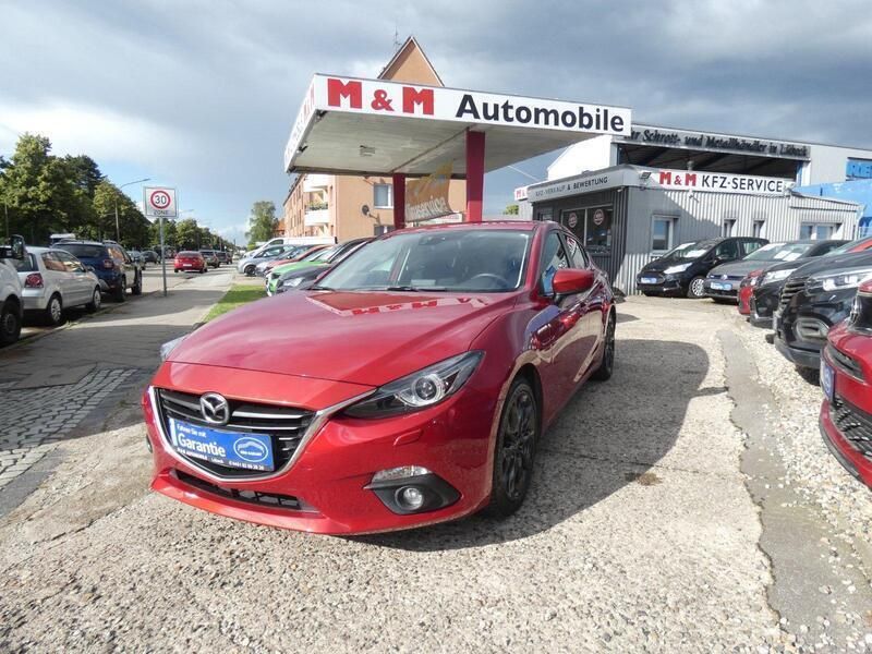 Rot Gebraucht 2016 Mazda 3 Nakama Limousine | 12.390 € (Fairer Preis) - Bild 1/4