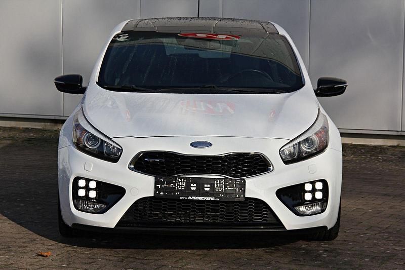 Gebraucht Kia Ceed GT GT 204 PS (150 kW) 2013 Weiß Limousine