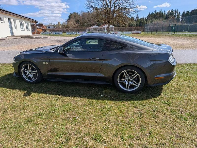 Gebraucht Ford Mustang GT 450 PS (330 kW) 2018 Grau Coupé