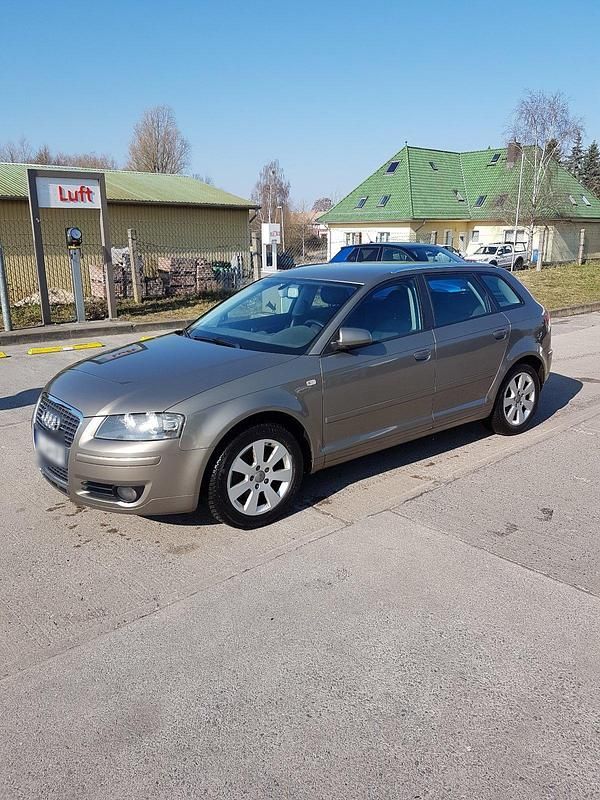 Gebraucht Audi A3 102 PS (75 kW) 2005 Gelb Kleinwagen