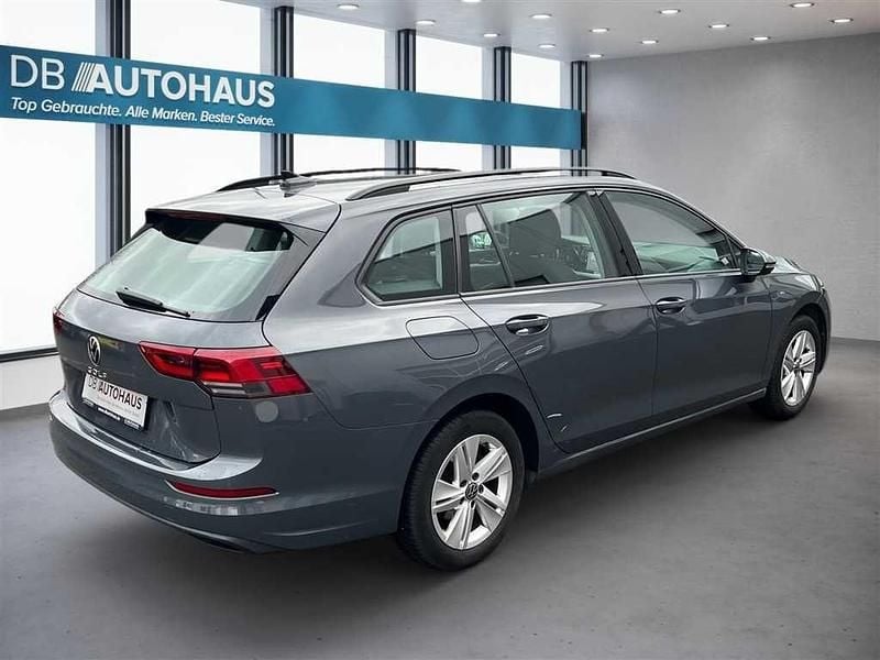Gebraucht VW Golf VIII Life 110 PS (80 kW) 2022 Grau Kombi