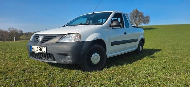 Gebraucht Dacia Logan Pick-Up 84 PS (61 kW) 2011 Weiß Pickup