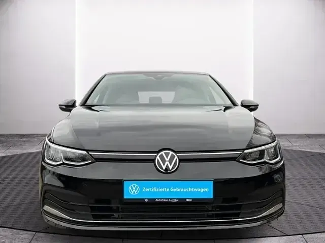 Gebraucht VW Golf VIII Move 110 PS (80 kW) 2024 Deep black perleffekt (metallic) Limousine