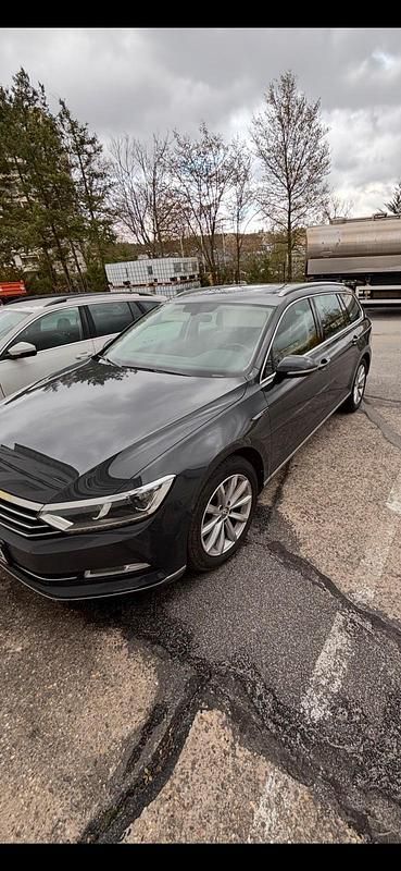 Gebraucht VW Passat Highline 240 PS (176 kW) 2018 Grau Kombi