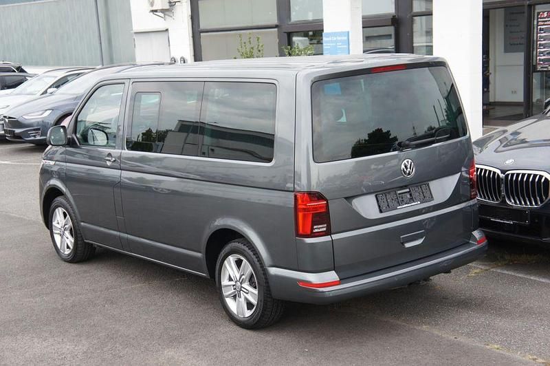 Gebraucht VW Multivan 204 PS (150 kW) 2022 Indiumgrau Van