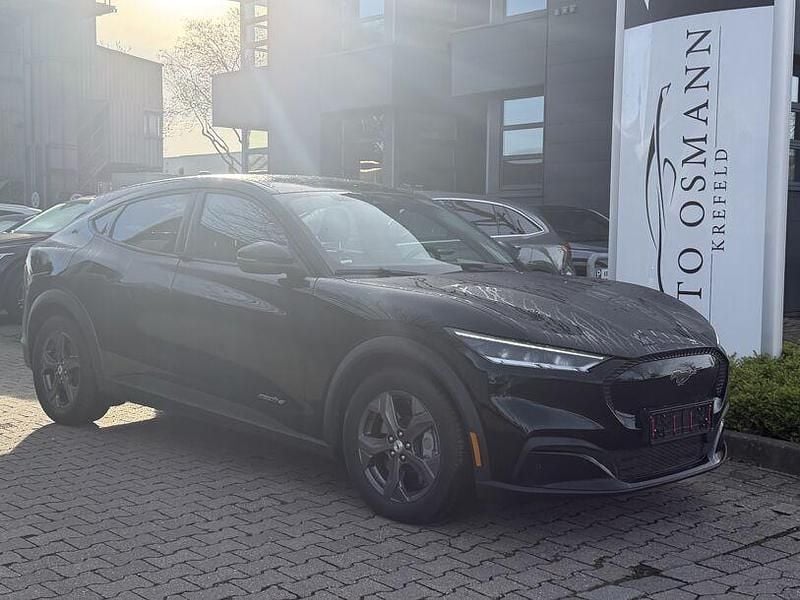 Gebraucht Ford Mustang Mach-E Basis 197 kW (269 PS) 2022 Iridiumschwarz metallic SUV