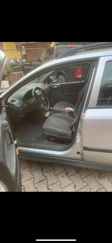 Gebraucht Opel Astra 105 PS (77 kW) 2004 Silber Kombi