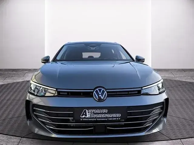 Neu VW Passat Business 150 PS (110 kW) 2025 Grau Kombi