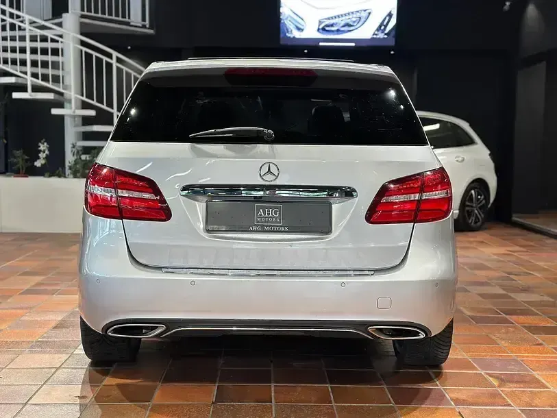 Gebraucht Mercedes 220 AMG 177 PS (130 kW) 2016 Silber Limousine
