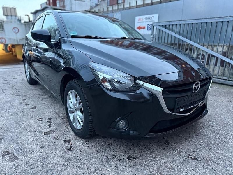 Gebraucht Mazda 2 Center-Line 90 PS (66 kW) 2016 Schwarz Limousine