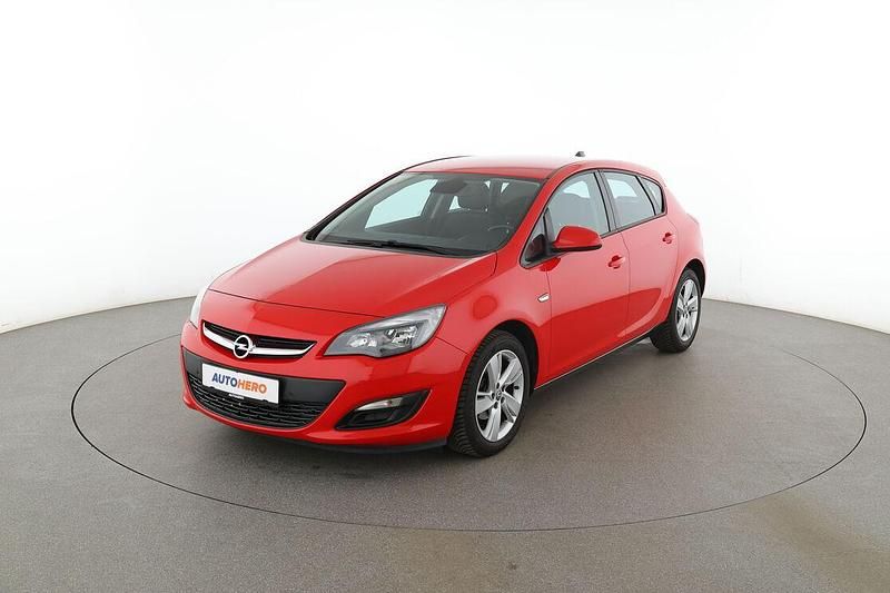 Używany Opel Astra Style 116 KM (85 kW) 2015 Sedan/Limuzyna