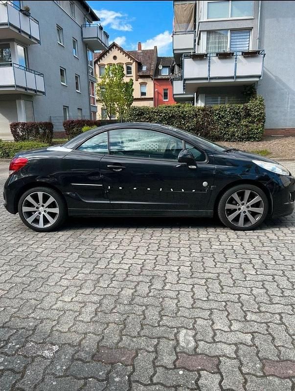 Gebraucht Peugeot 207 CC Roland Garros 156 PS (114 kW) 2012 Schwarz Cabrio