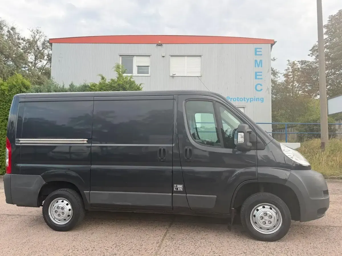 Gebraucht Peugeot Boxer 131 PS (96 kW) 2014 Schwarz Van