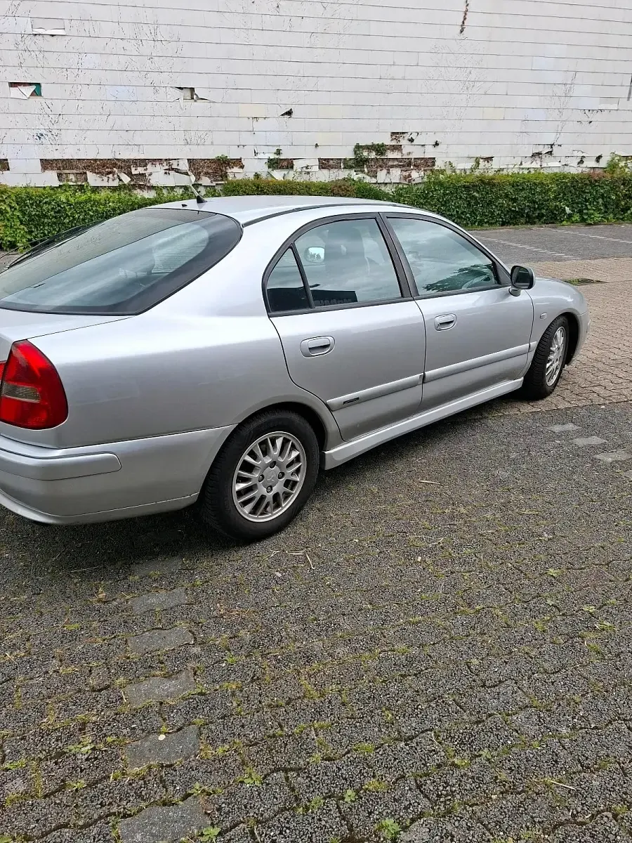 Gebraucht Mitsubishi Carisma 122 PS (89 kW) 2003 Grau Limousine