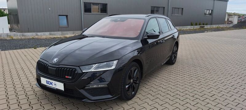 Schwarz Gebraucht 2022 Skoda Octavia RS Kombi | 26.900 € (Fairer Preis) - Bild 1/4