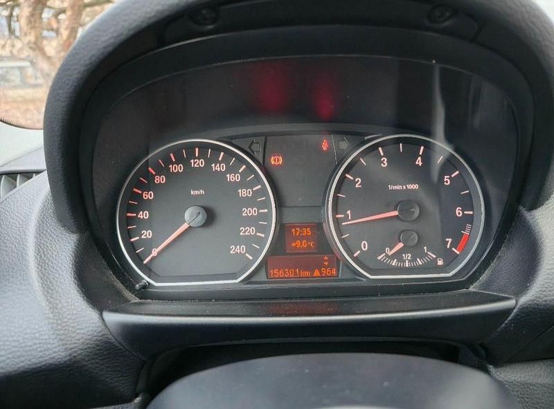 Gebraucht BMW 116 122 PS (89 kW) 2011 Schwarz Kleinwagen