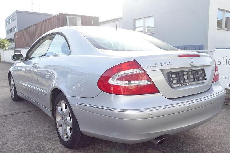 Gebraucht Mercedes CLK240 170 PS (125 kW) 2003 Silber Coupé