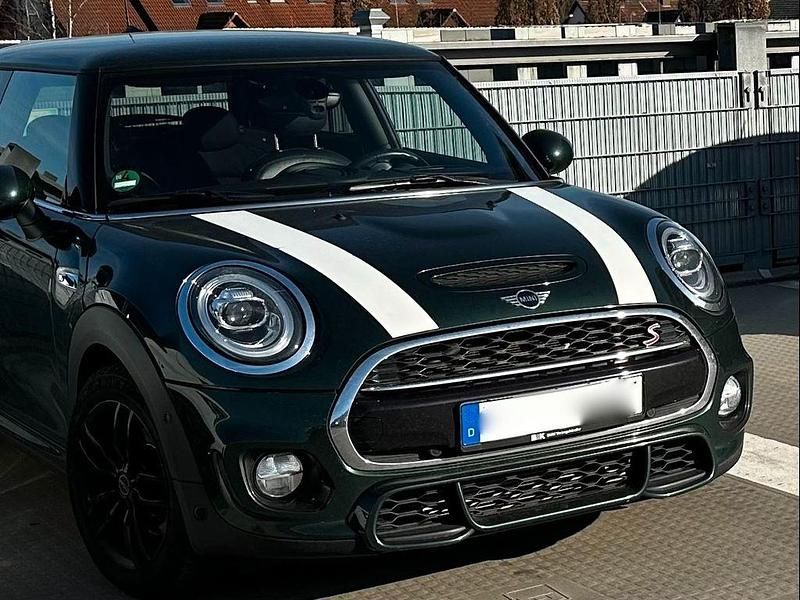 Grün Gebraucht 2018 Mini Cooper S Kleinwagen | 19.450 € (Fairer Preis) - Bild 1/4