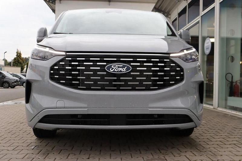 Neu Ford Tourneo Titanium 170 PS (125 kW) 2026 Grau Van / Kleinbus