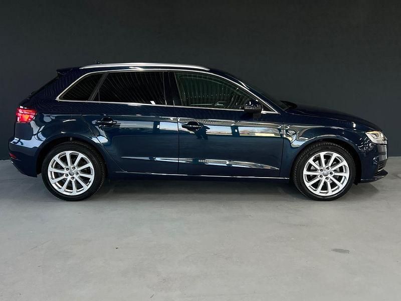 Gebraucht Audi A3 Design 110 PS (80 kW) 2017 Blau Limousine