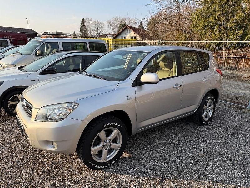 Gebraucht Toyota RAV4 Executive 152 PS (111 kW) 2008 Silber SUV