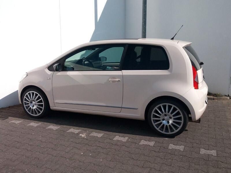 Beige Gebraucht 2014 Seat Mii Kleinwagen | 9.750 € (Teuer) - Bild 1/4