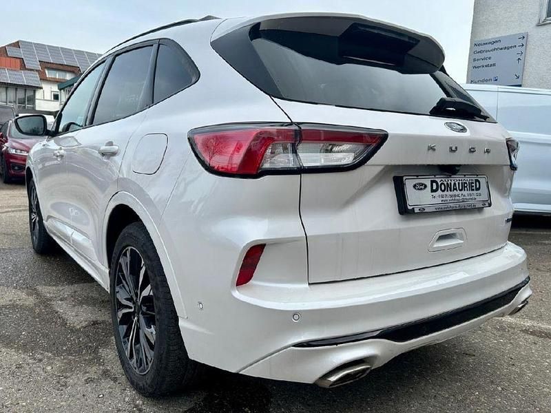 Gebraucht Ford Kuga ST-Line X 224 PS (164 kW) 2022 Arktisweiß (metallic) SUV