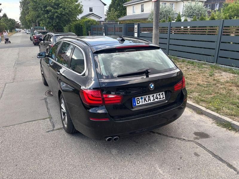 Gebraucht BMW 520 184 PS (135 kW) 2012 Schwarz Kombi