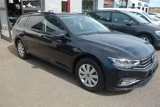 Gebraucht VW Passat 180 PS (132 kW) 2021 Schwarz Kombi