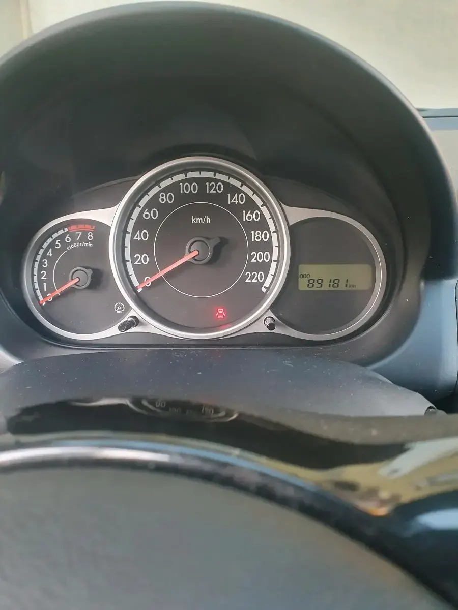 Usata Mazda 2 75 CV (55 kW) 2014 Bianco Utilitaria