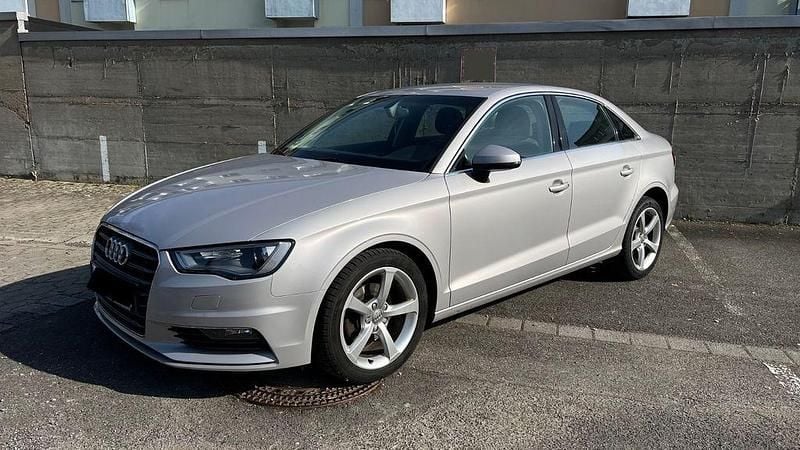 Gebraucht Audi A3 Ambiente 140 PS (102 kW) 2014 Silber Limousine