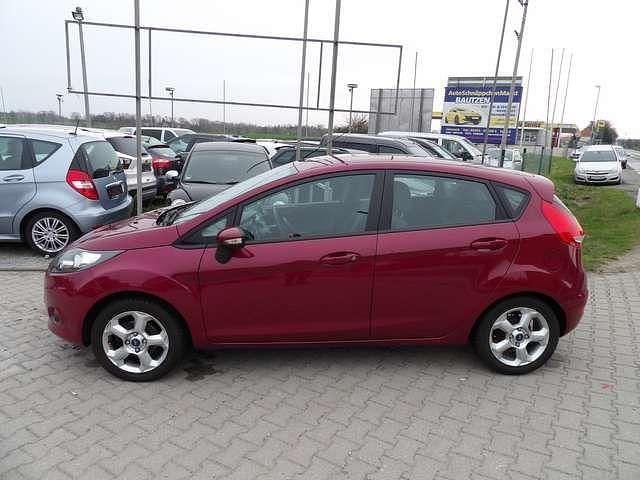 Gebraucht Ford Fiesta Trend 82 PS (60 kW) 2009 Hot magenta Kleinwagen